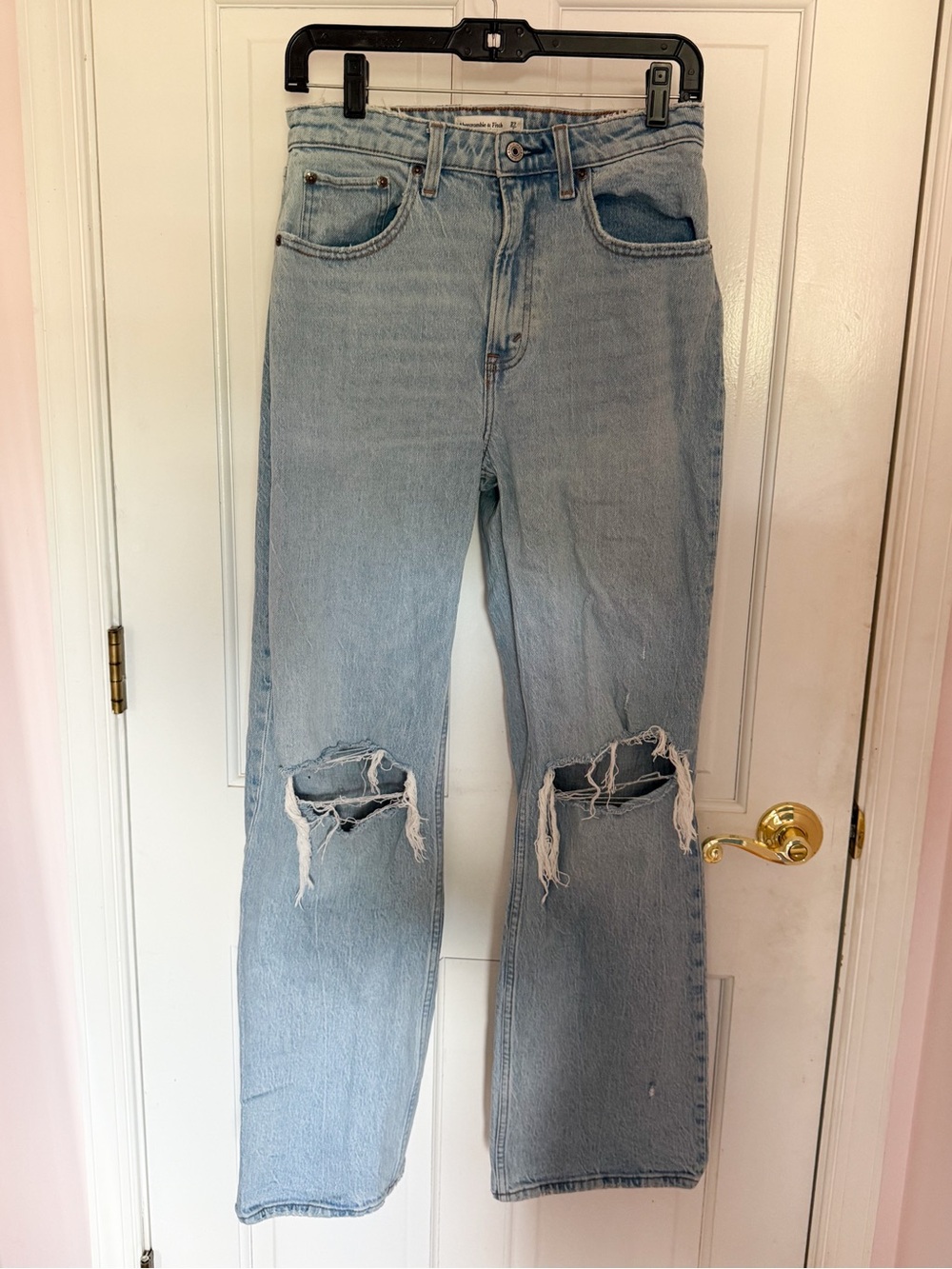 Abercrombie & Fitch Curve Love Light Blue High-Rise 90’s Relaxed Jeans